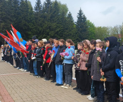 Митинг на воинском мемориале.